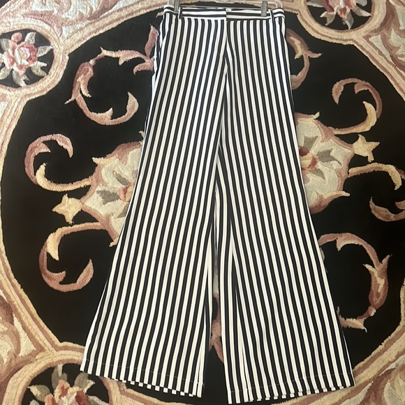 Striped pants size S🥰👍🏼🔥❤️ - Picture 2 of 4